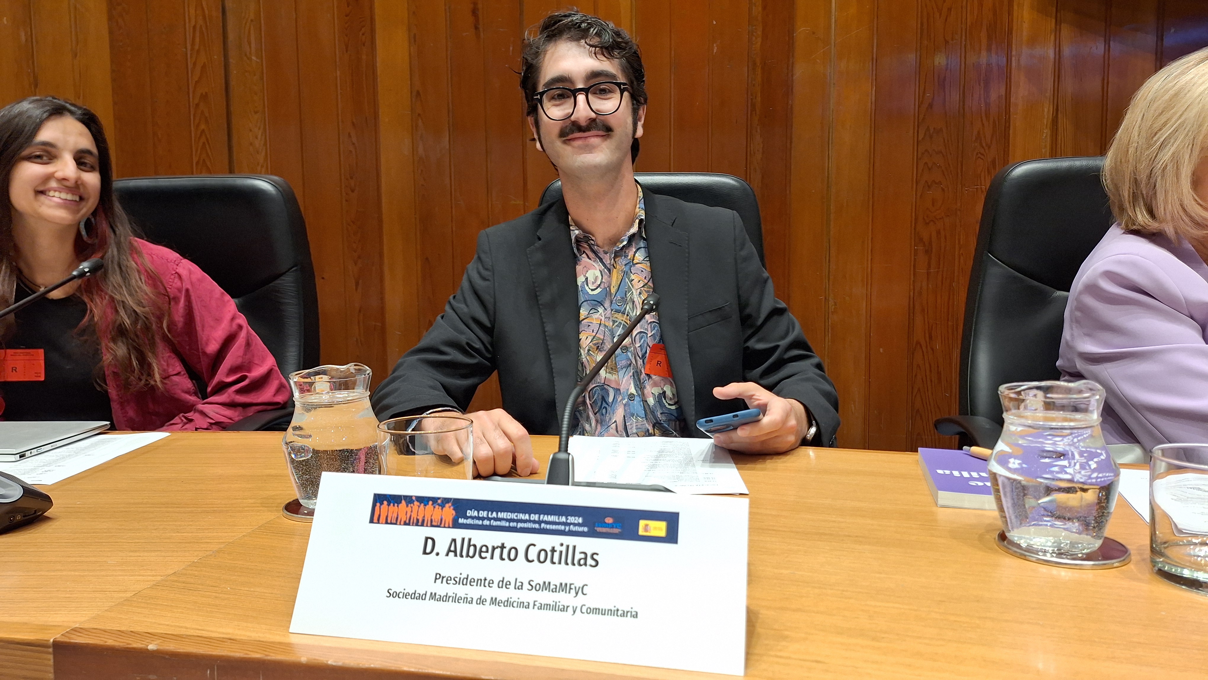 Alberto Cotillas, Coterto, presidente de la SoMaMFyC, entre las personas intervinientes.